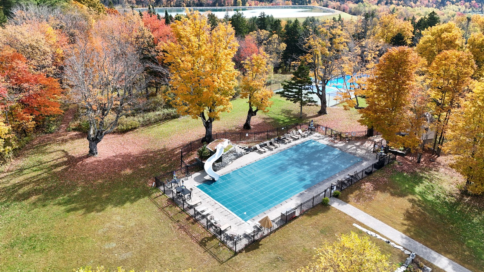 Brook Bound Inn Padel — photo 3 of 5